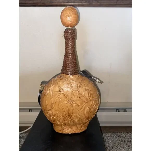 Vintage Rep San Marino Ornate Whiski Bottle Rep S. Marino - EMPTY - Picture 5 of 10